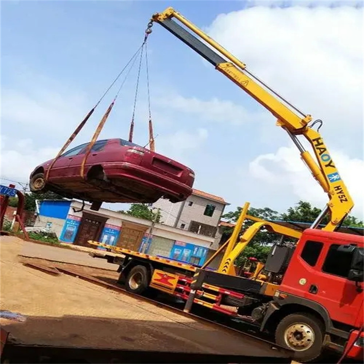 涿鹿县吊车吊汽车的正确方法